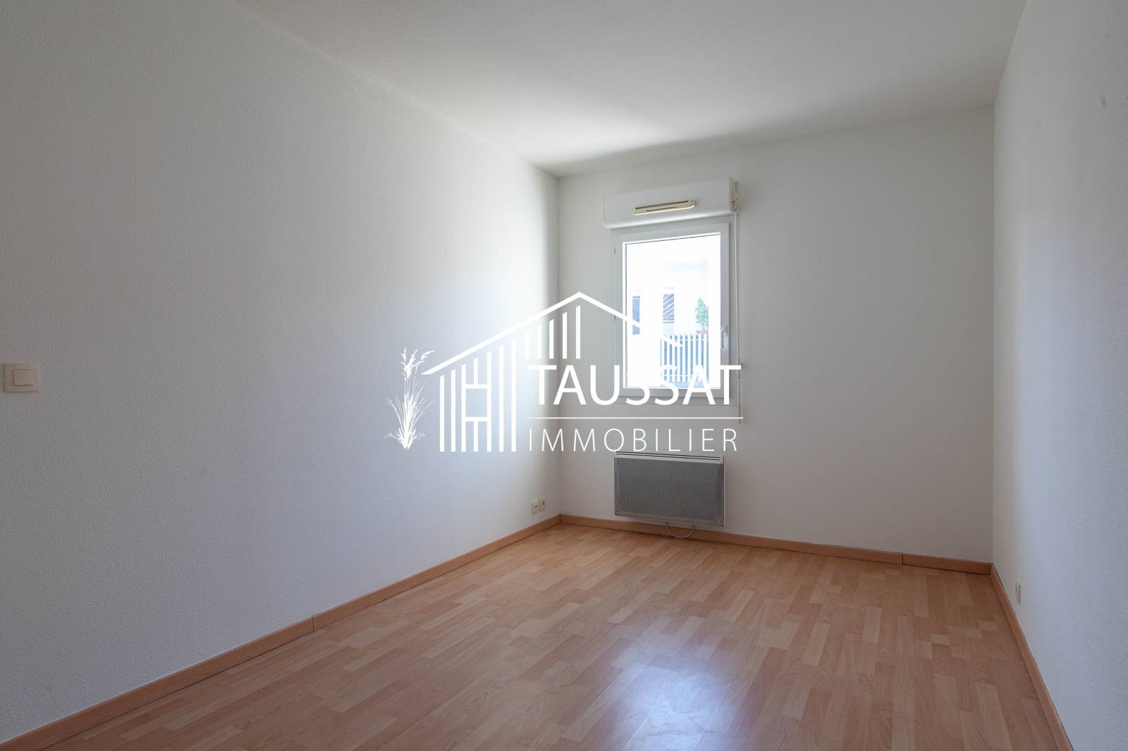 APPARTEMENT  3 PIECES - VENDU LANTON  