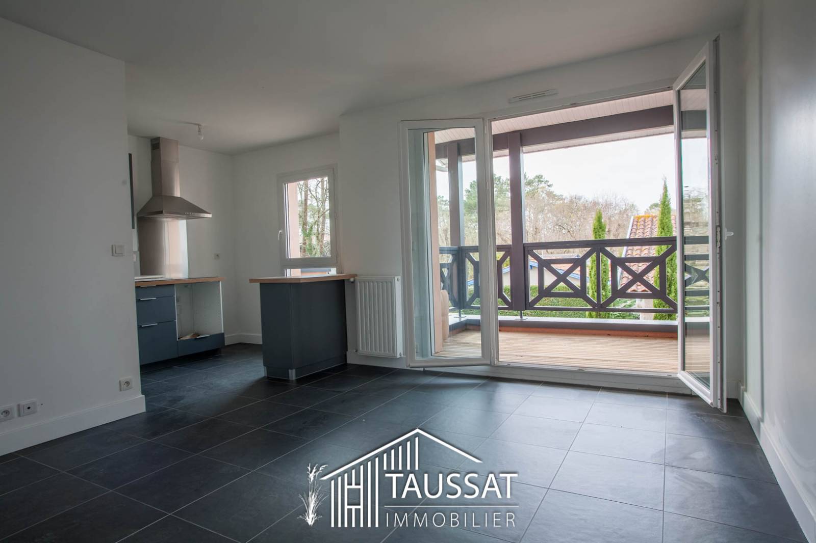 a vendre appartement T2 refait à neuf LANTON