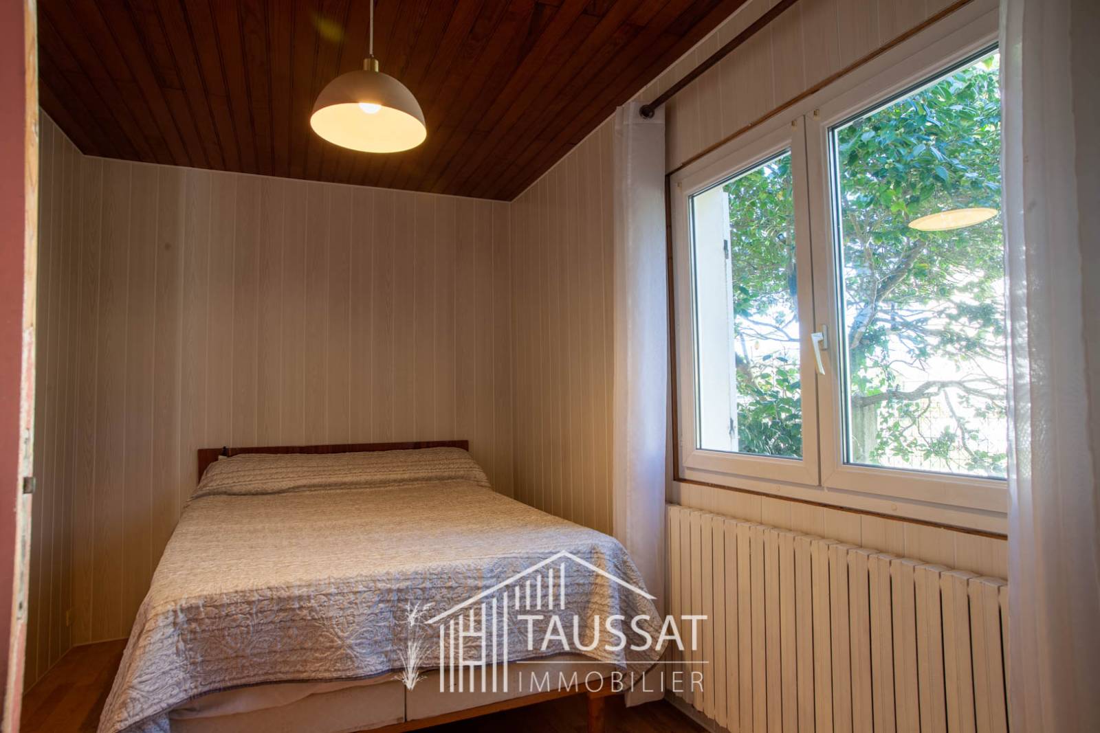 MAISON 3 CHAMBRES ANNEXE ET GARAGE - CASSY