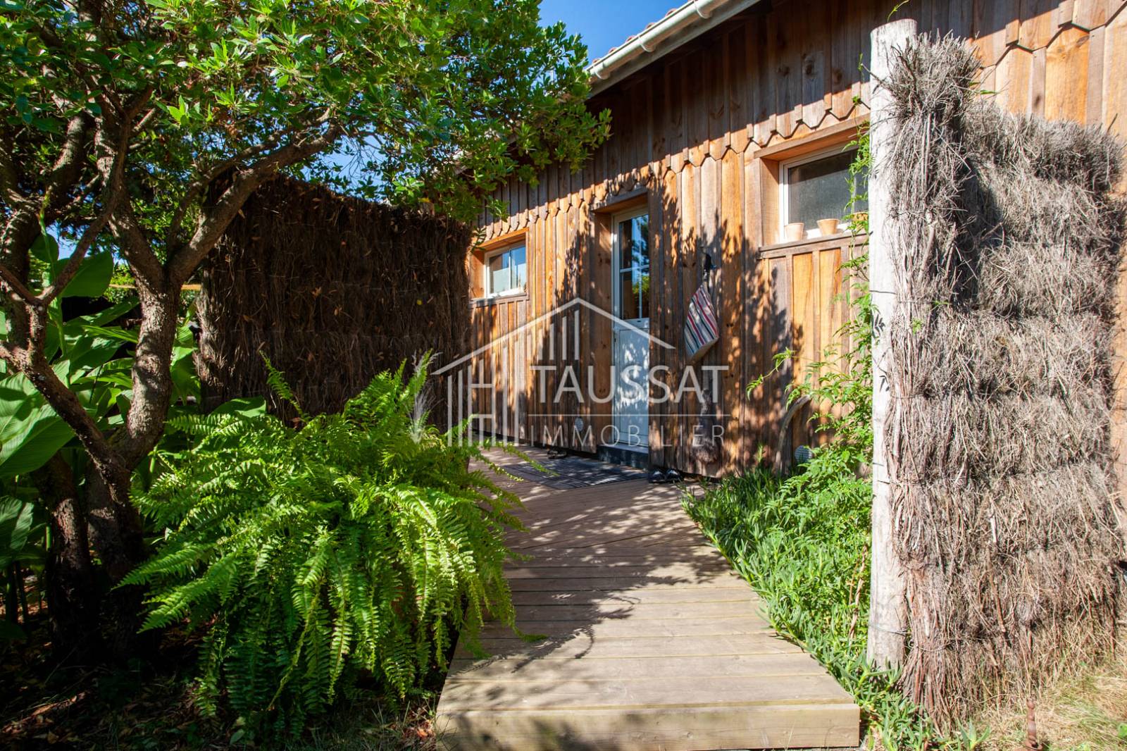 Maison ossature bois  3 chambres et dépendance- CASSY