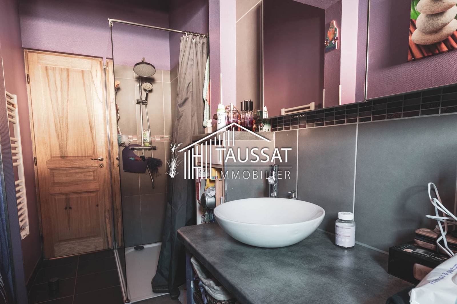 Maison typique du bassin dans le centre de Cassy