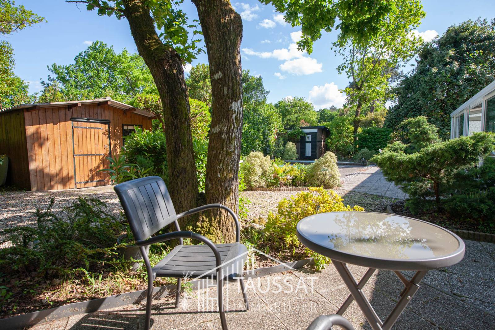 MAISON 3 CHAMBRES AVEC PISCINE - CASSY