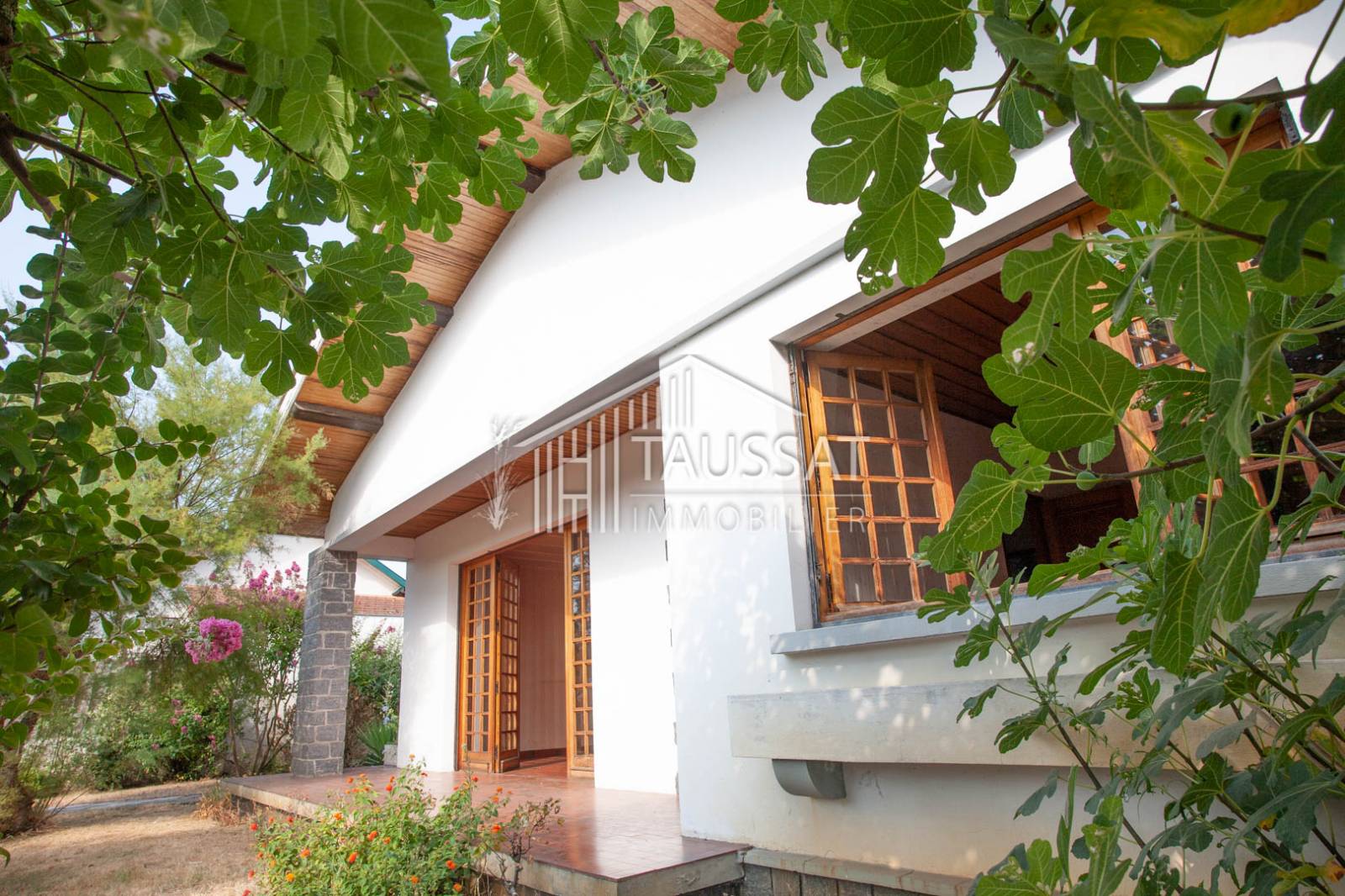 MAISON  TAUSSAT - 3 CH AVEC GARAGE - VENDUE LANTON TAUSSAT 