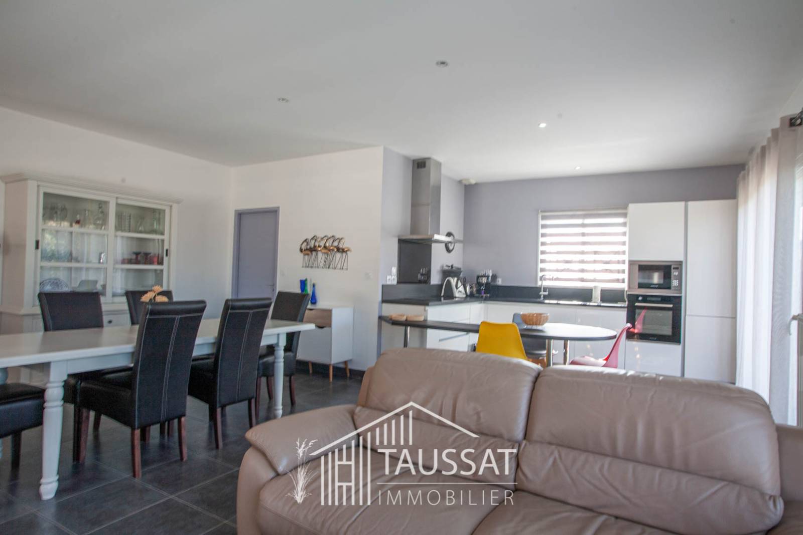 MAISON 2CHAMBRES ET BUREAU - CASSY