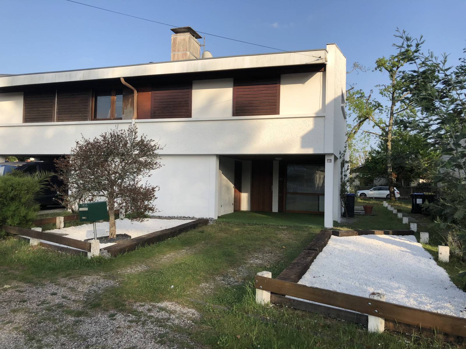 Location local commercial dans un quartier vers Audenge 33980 en vogue