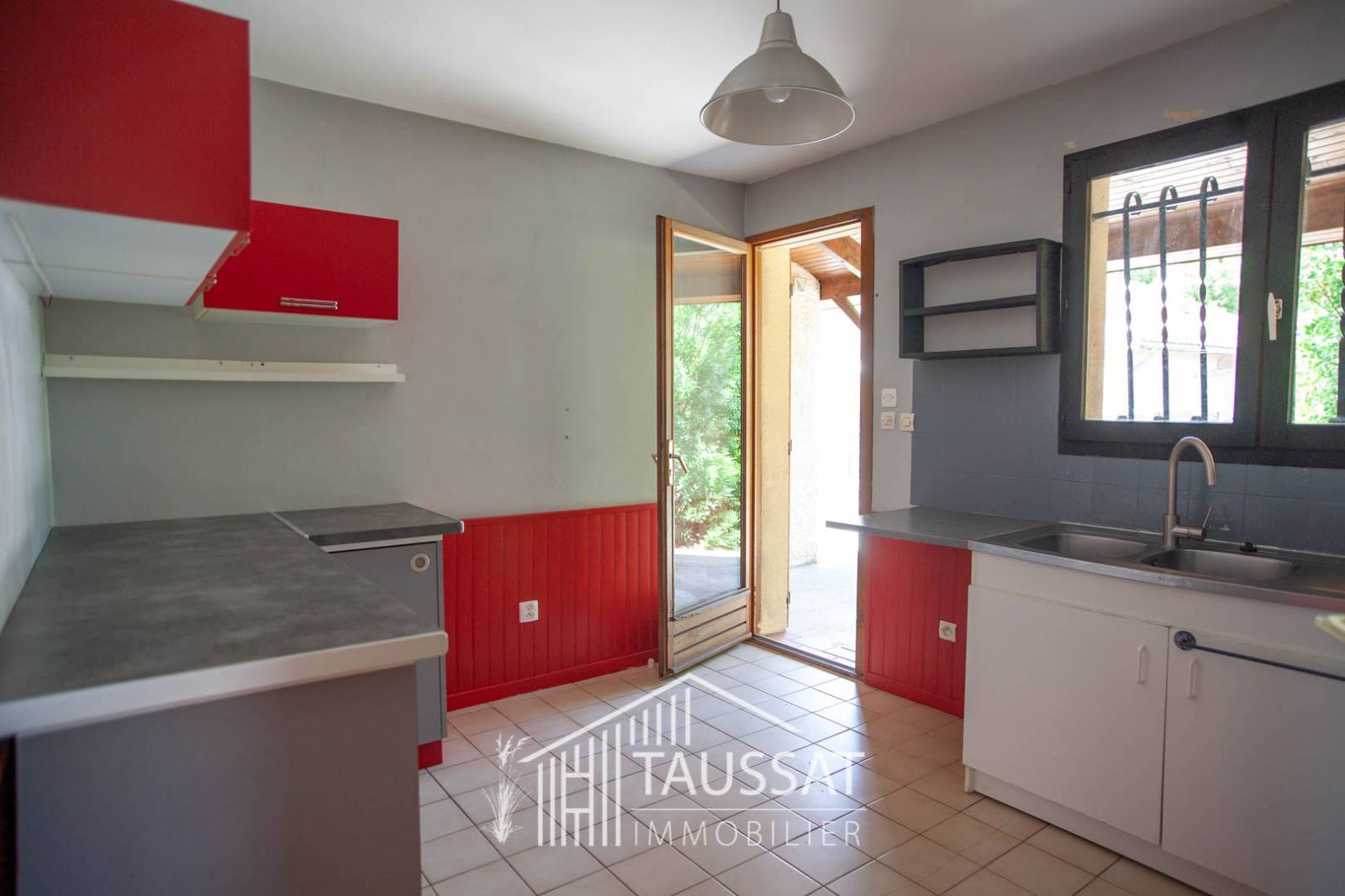 MAISON T4 AVEC GRAND JARDIN PISCINABLE- CASSY