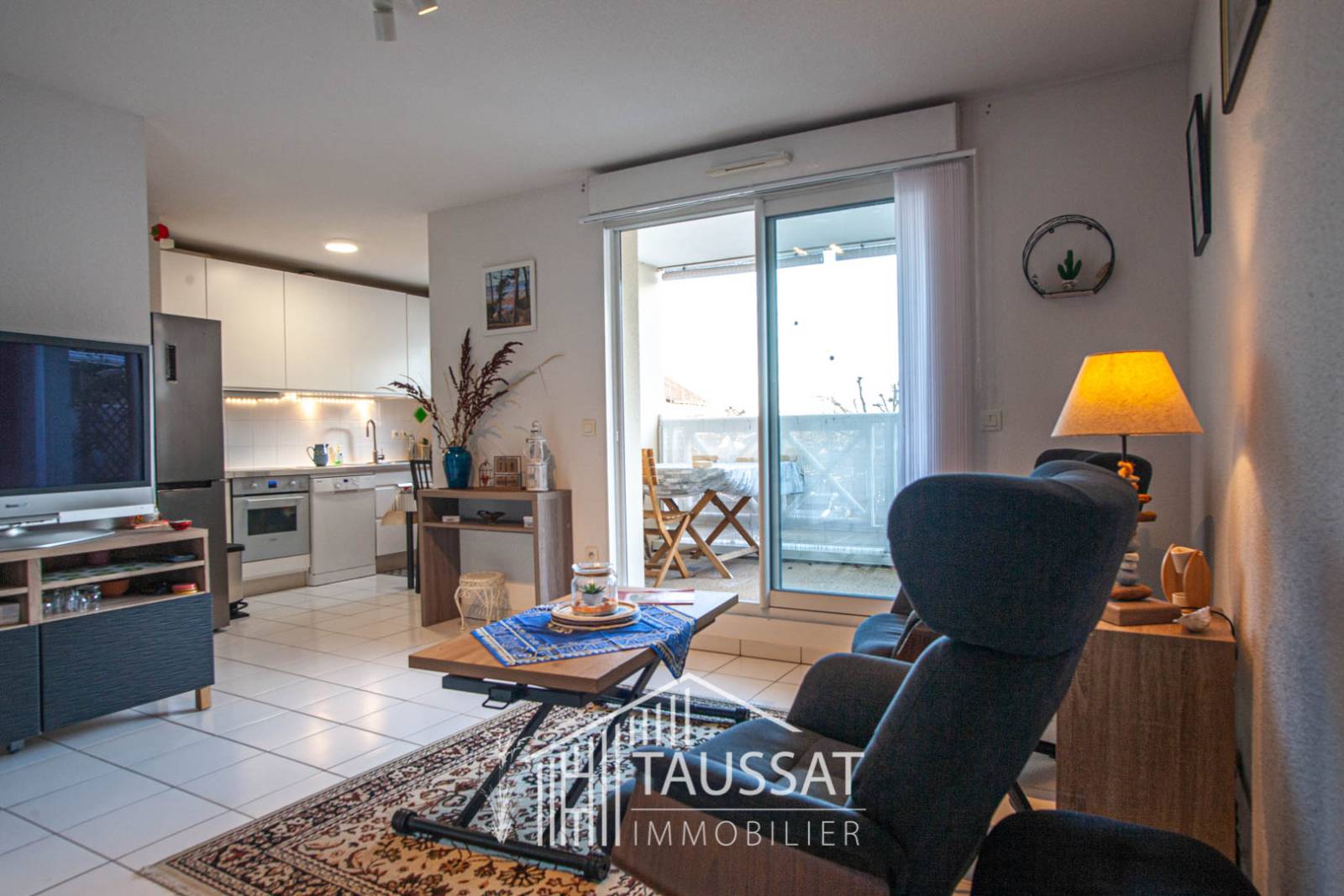 Duplex lumineux de 64 m² à vendre au centre de Cassy, proche commerces et port de plaisance