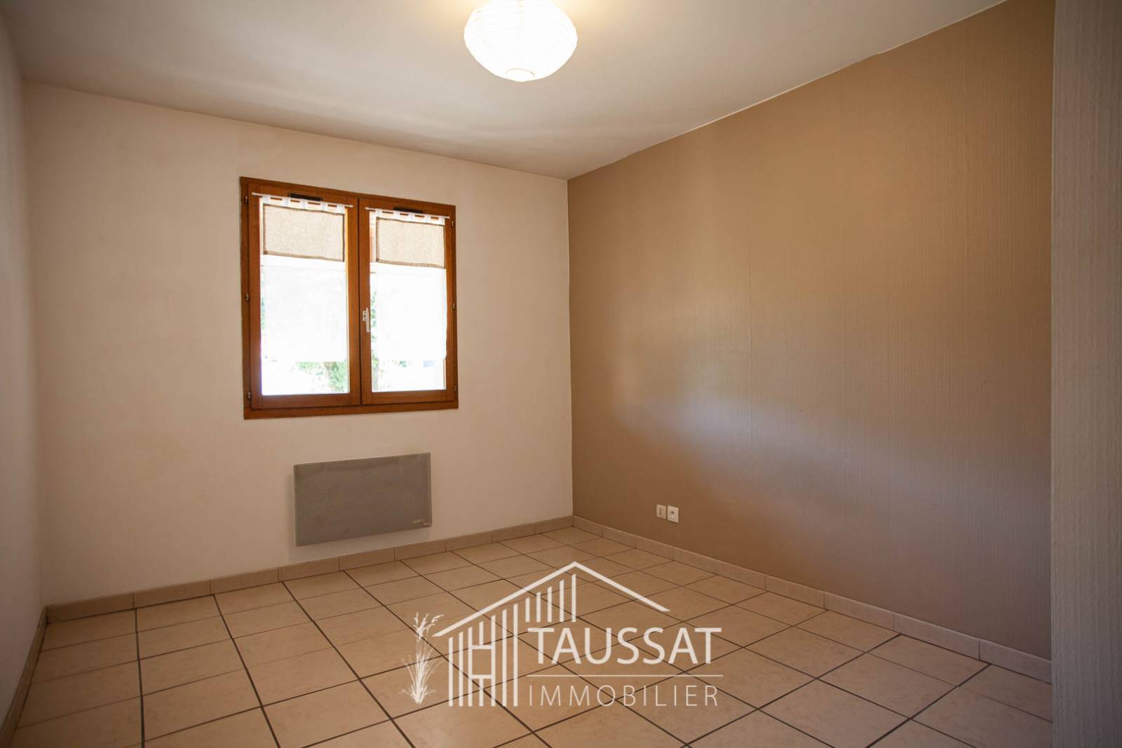 MAISON T4 AVEC GRAND JARDIN PISCINABLE- CASSY