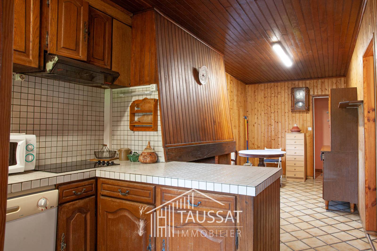 MAISON 3 CHAMBRES ANNEXE ET GARAGE - CASSY