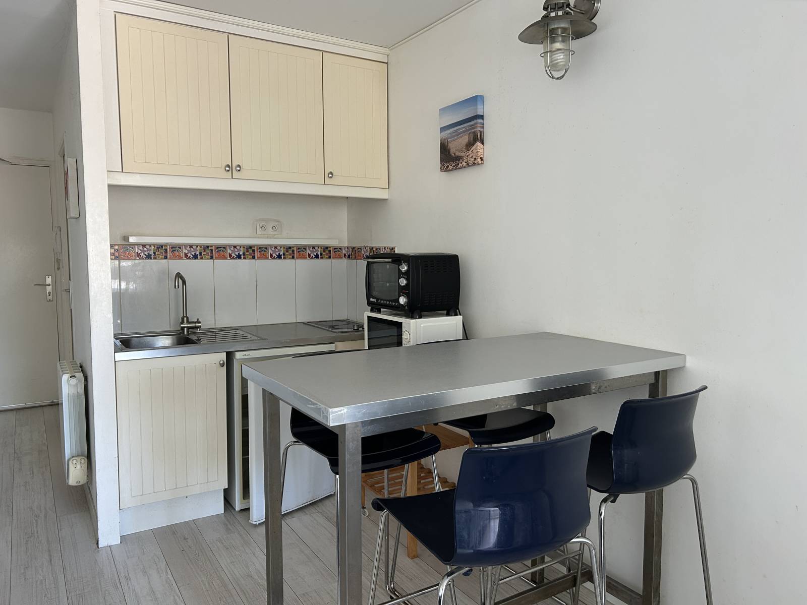 STUDIO PROCHE PLAGE ET COMMERCES- PORT DE  CASSY