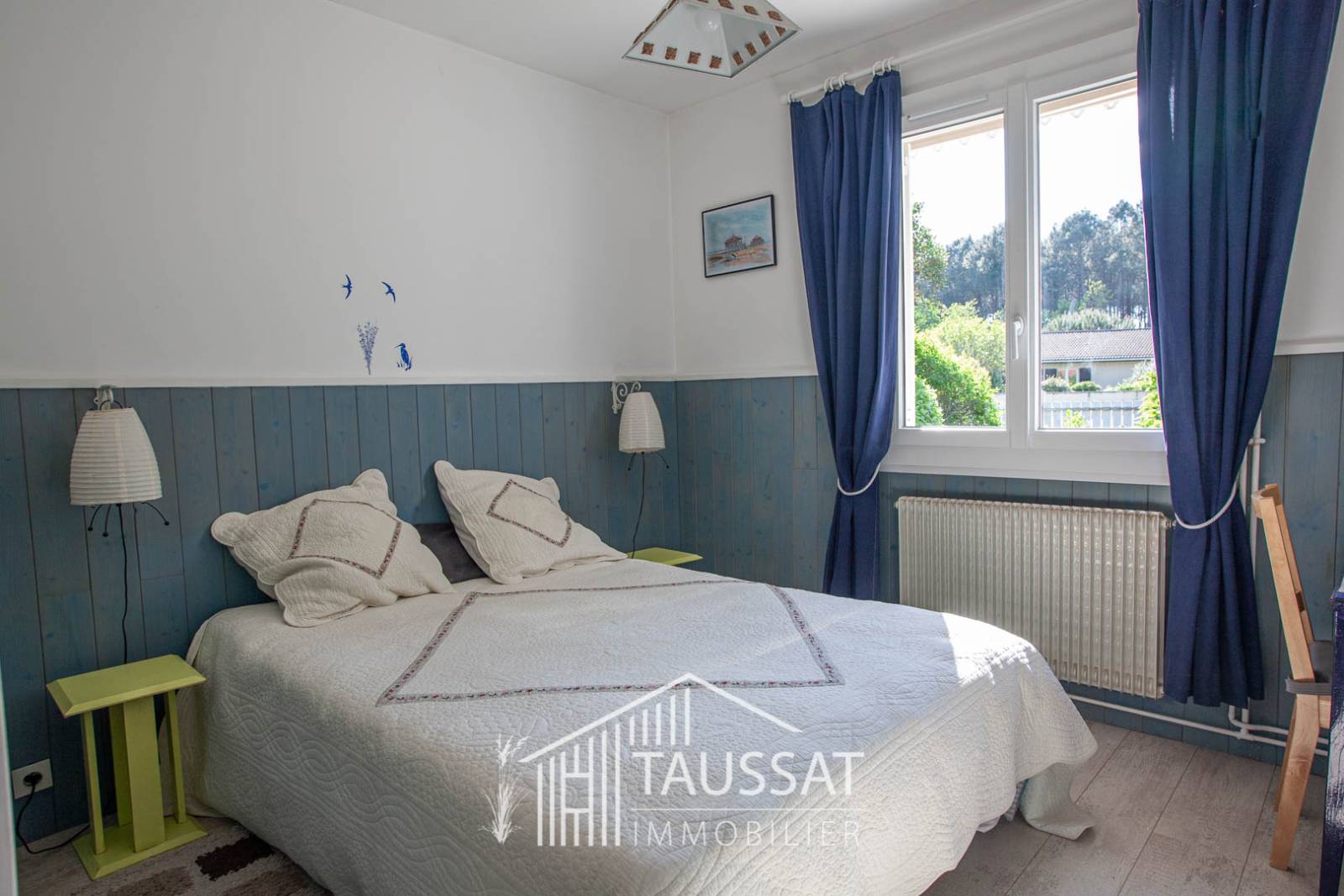 MAISON 3 CHAMBRES AVEC PISCINE - CASSY