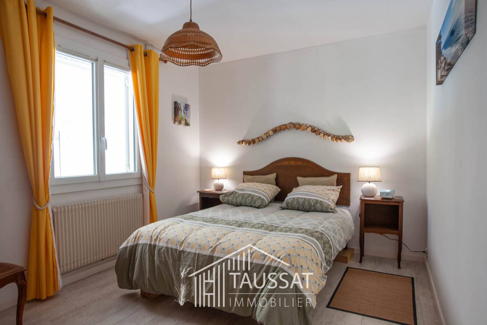 MAISON 3 CHAMBRES AVEC PISCINE - CASSY