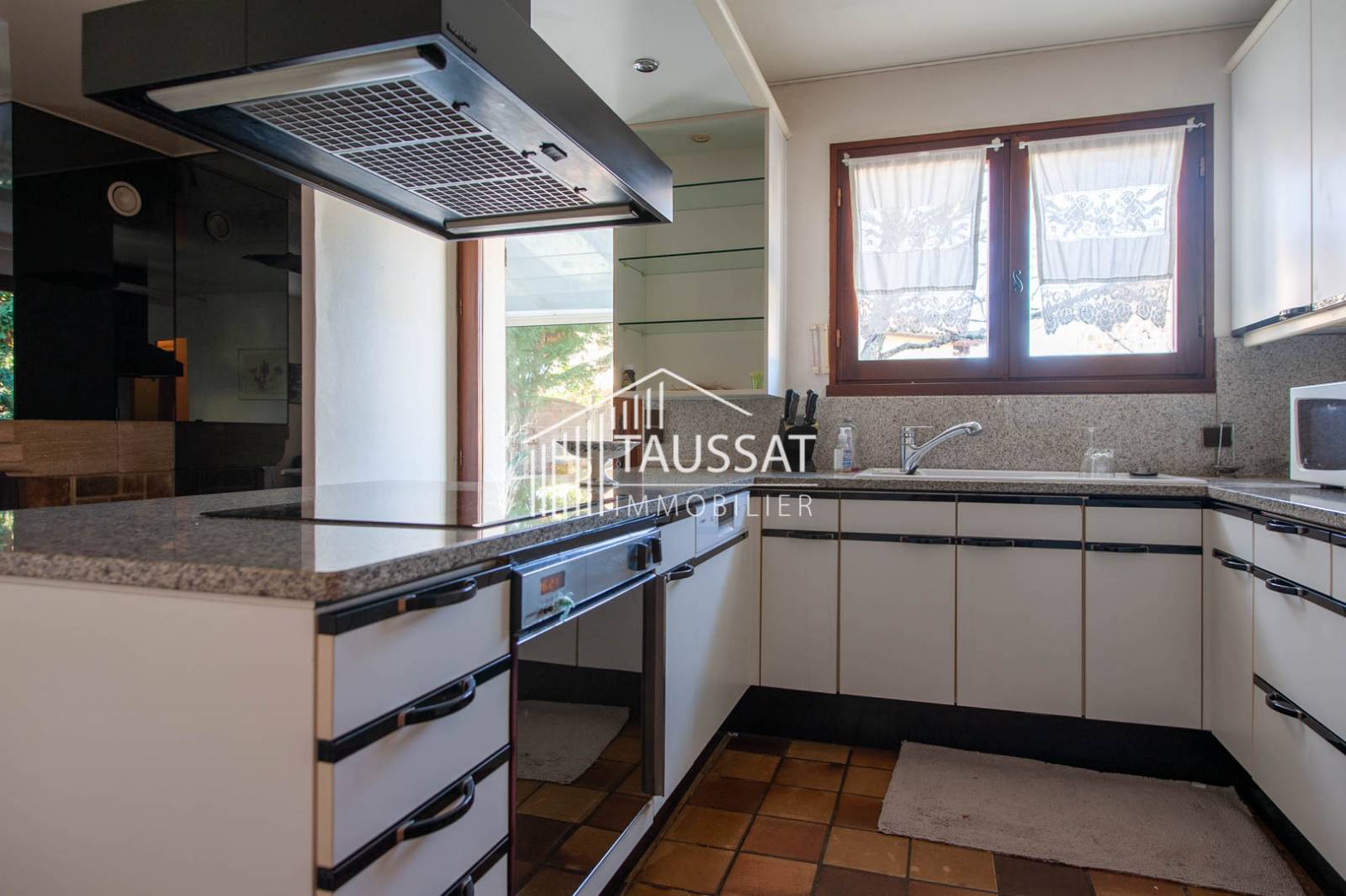 Maison Cassy Lanton 33138