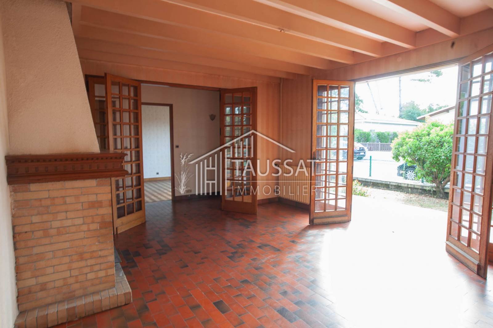 MAISON  TAUSSAT - 3 CH AVEC GARAGE - VENDUE LANTON TAUSSAT 