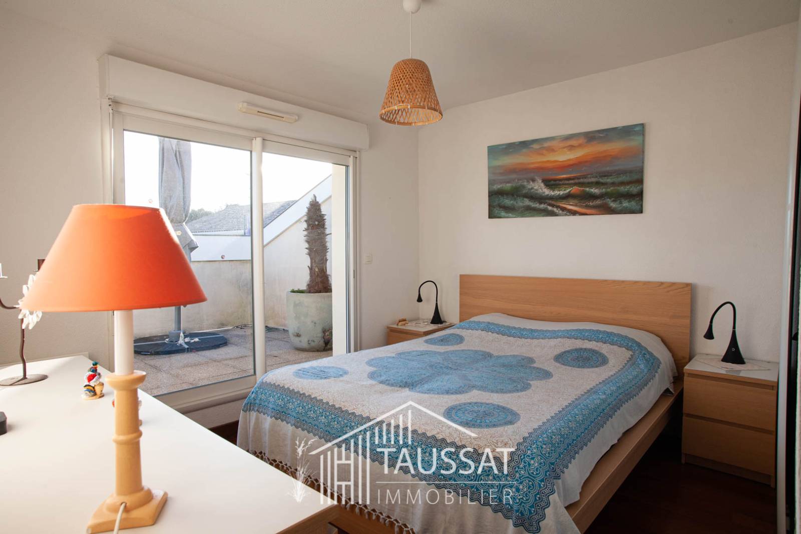 Chambres avec placards donnant sur terrasse de 22 m² avec vue Bassin dans un duplex récent