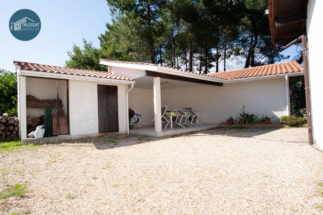 MAISON TYPE LANDAISE 4 CHAMBRES AVEC GARAGE ET PISCINE - VENDUE LANTON CASSY 