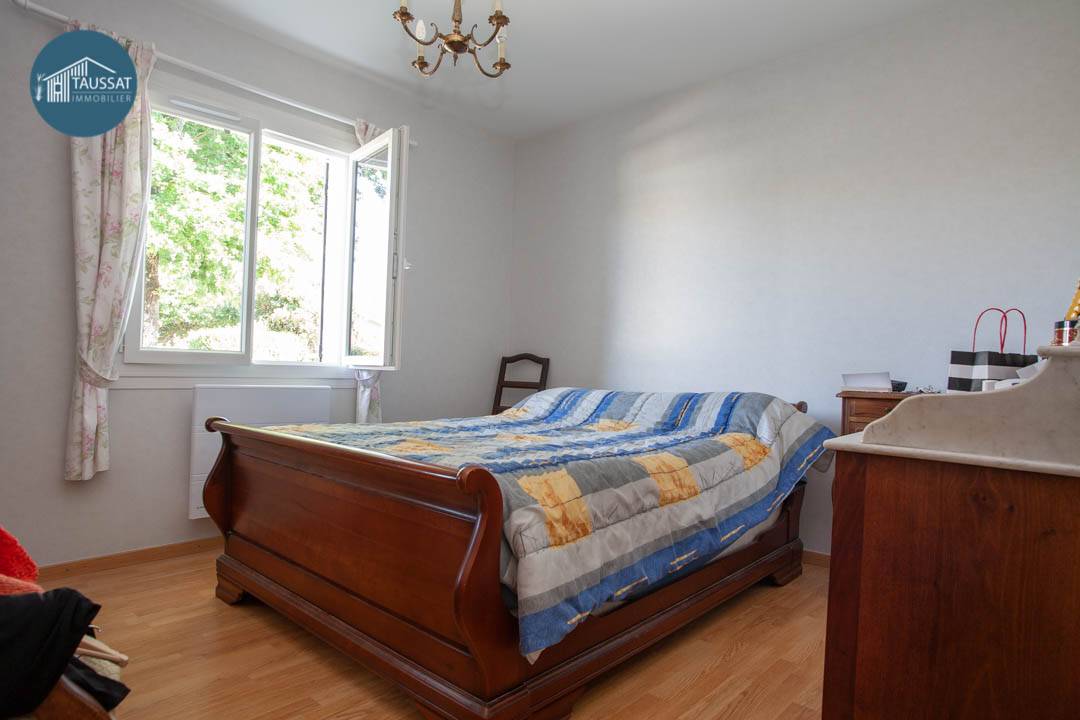 MAISON TYPE LANDAISE 4 CHAMBRES AVEC GARAGE ET PISCINE - VENDUE LANTON CASSY 