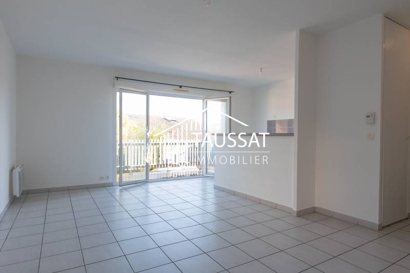 APPARTEMENT  3 PIECES - VENDU LANTON  