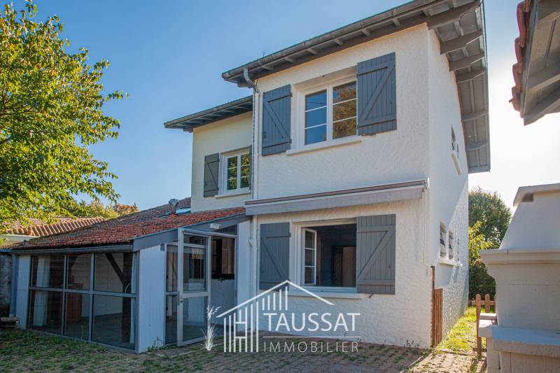 Maison familiale à Taussat-les-Bains à vendre avec accès rapide à la plage et aux commerces