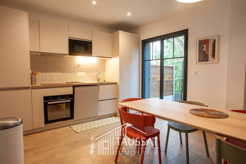 A LOUER MAISON DE VILLE T4 MEUBLEE - CASSY CENTRE